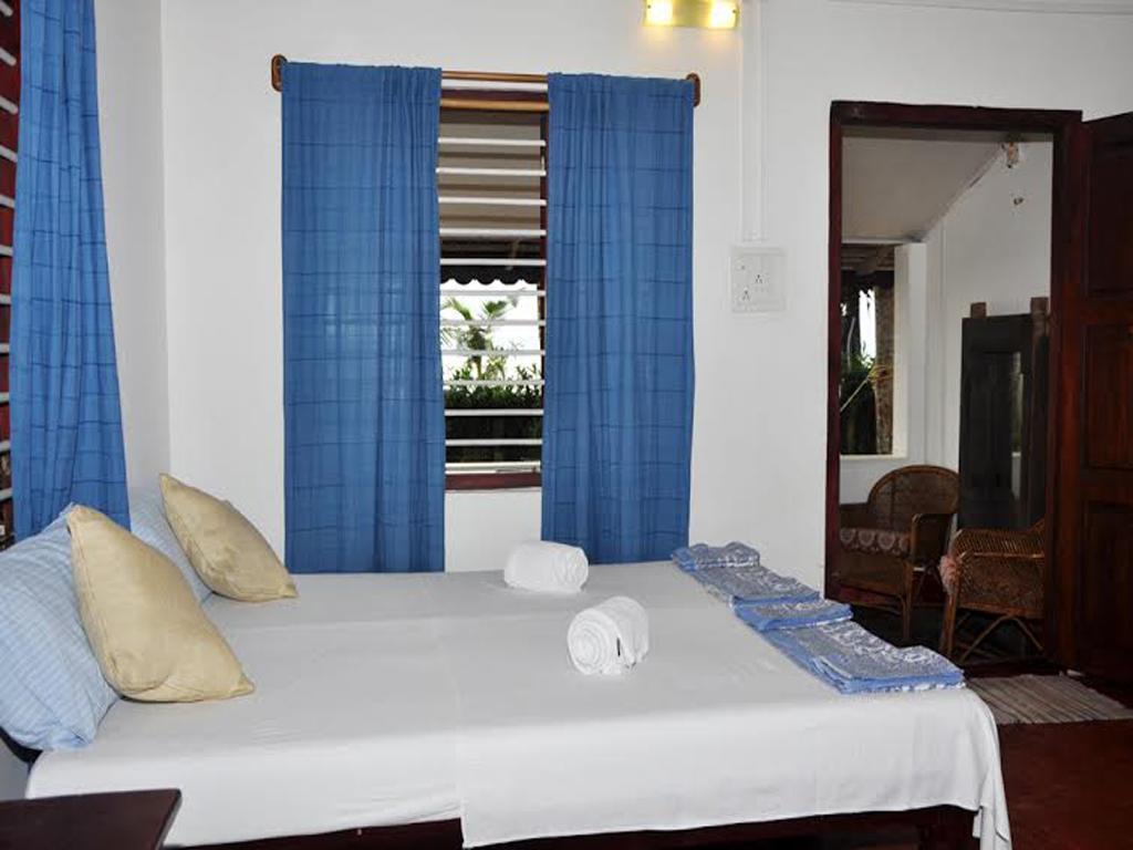Angeo Beach House Alappuzha Room photo