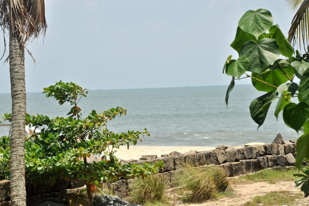 Angeo Beach House Alappuzha Exterior photo
